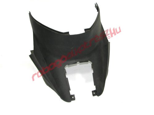 Motowell ülés alatti idom